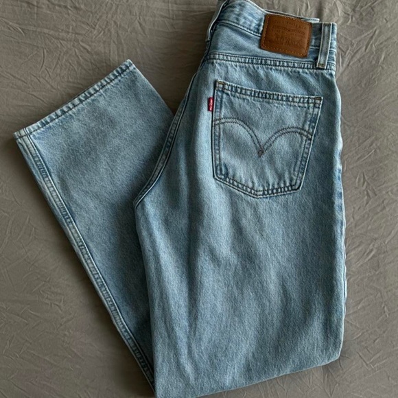 Aritzia Levi’s Dad Jean - Picture 3 of 4